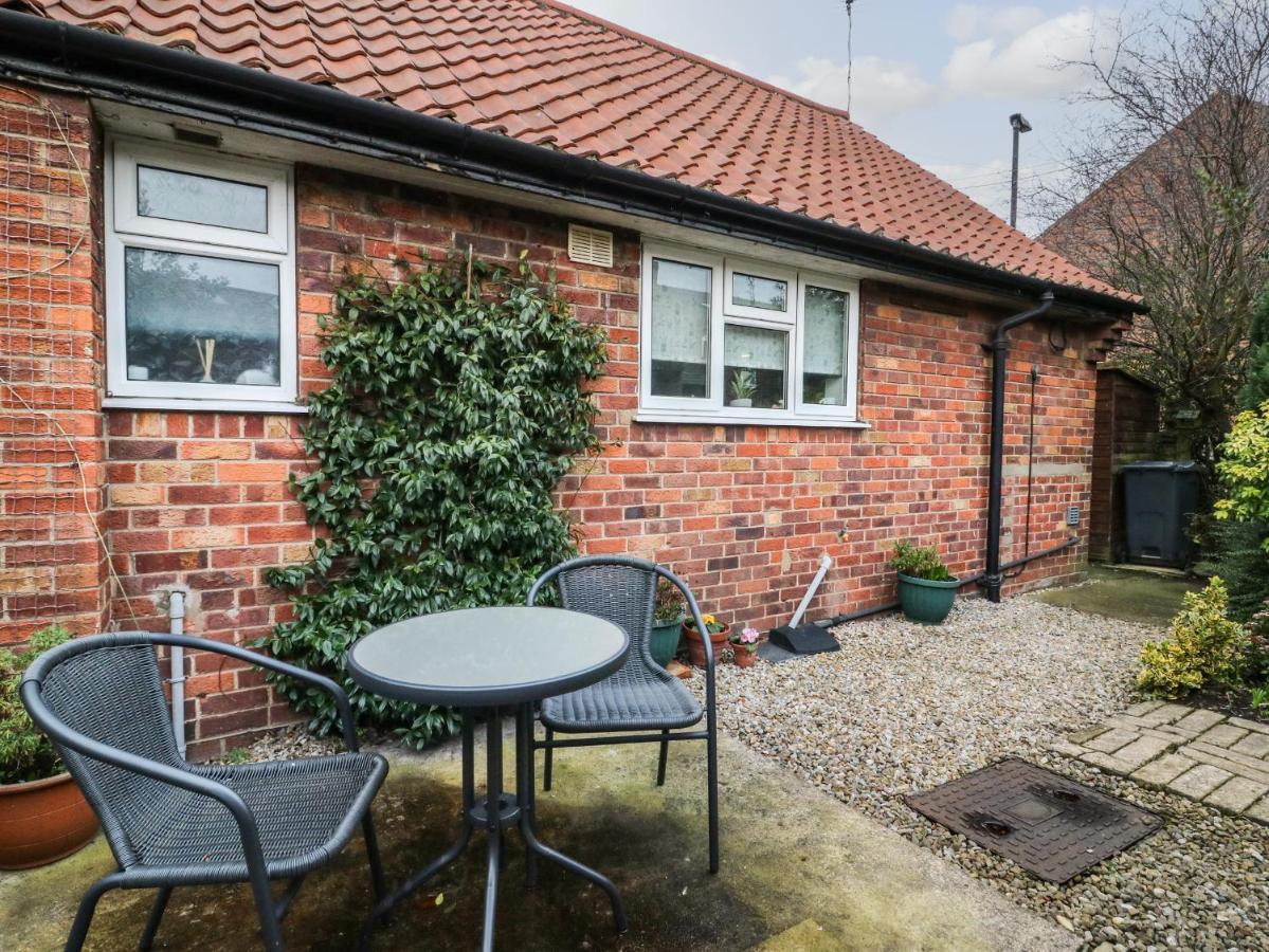 Cornerways, 8 North Lane * York